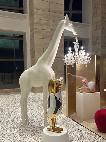 Import Flower - Aranjamente florale si mobilier pentru sali de evenimente